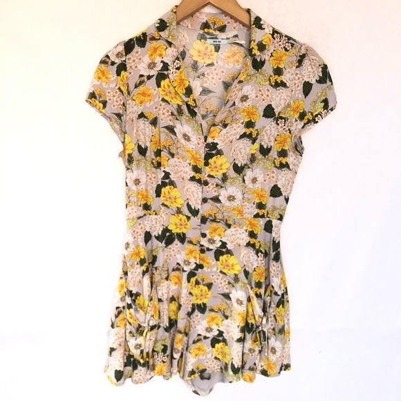 Urban Outfitters Kimchi Blue Floral Romper Sz 2 - Picture 2 of 7